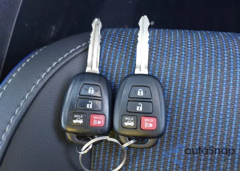 2017 Toyota Corolla Se z USA, uszkodzony, nr VIN 2T1BURHE1HC847208